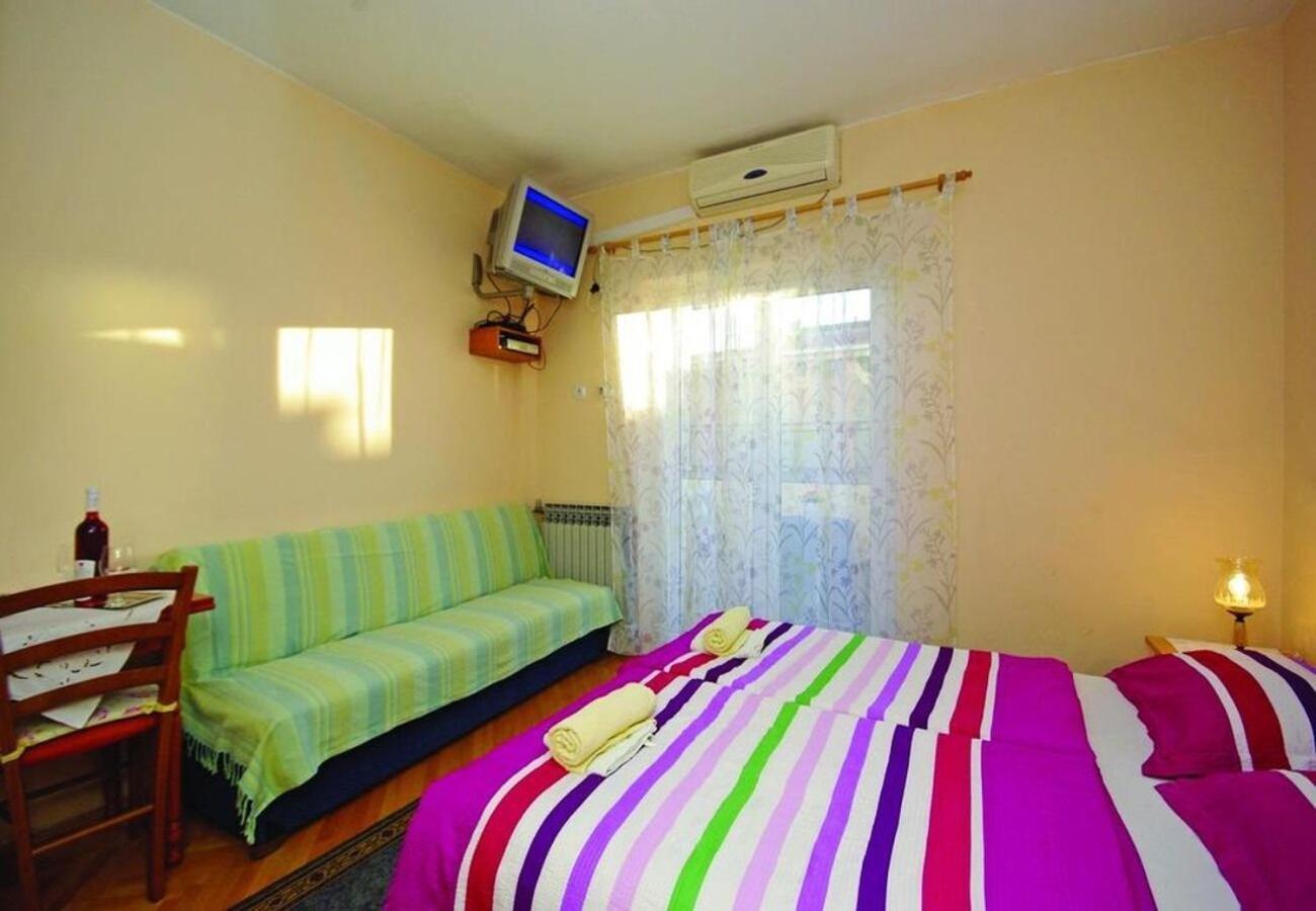 Room Ljuba Makarska Kültér fotó